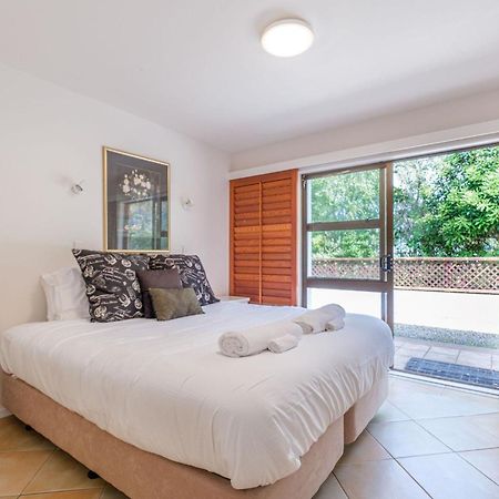 Onetangi Beach Apartments Dış mekan fotoğraf