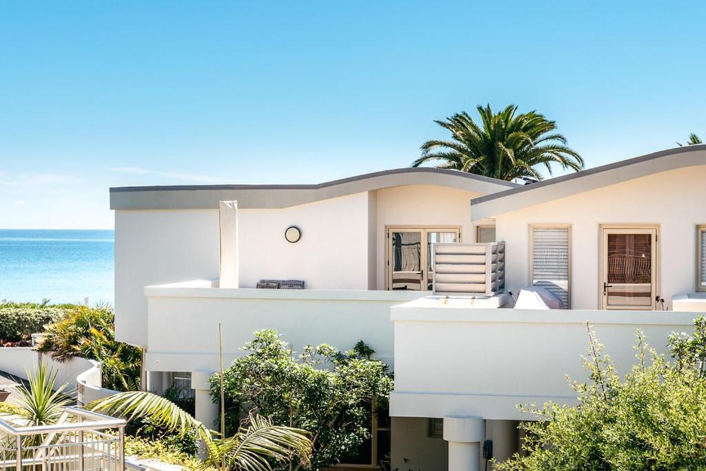 Onetangi Beach Apartments Dış mekan fotoğraf