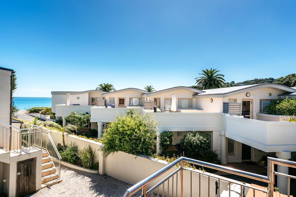 Onetangi Beach Apartments Dış mekan fotoğraf