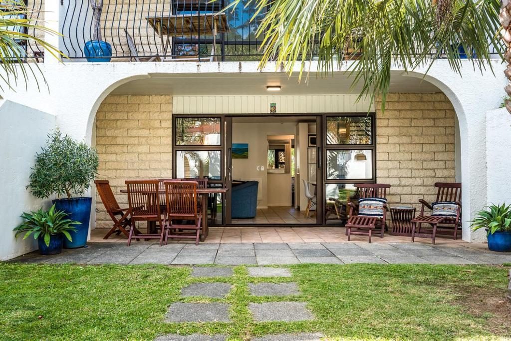 Onetangi Beach Apartments Dış mekan fotoğraf