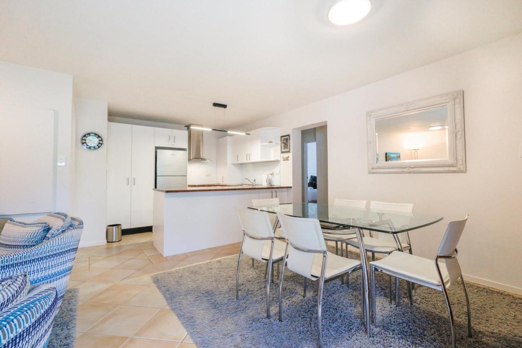 Onetangi Beach Apartments Dış mekan fotoğraf