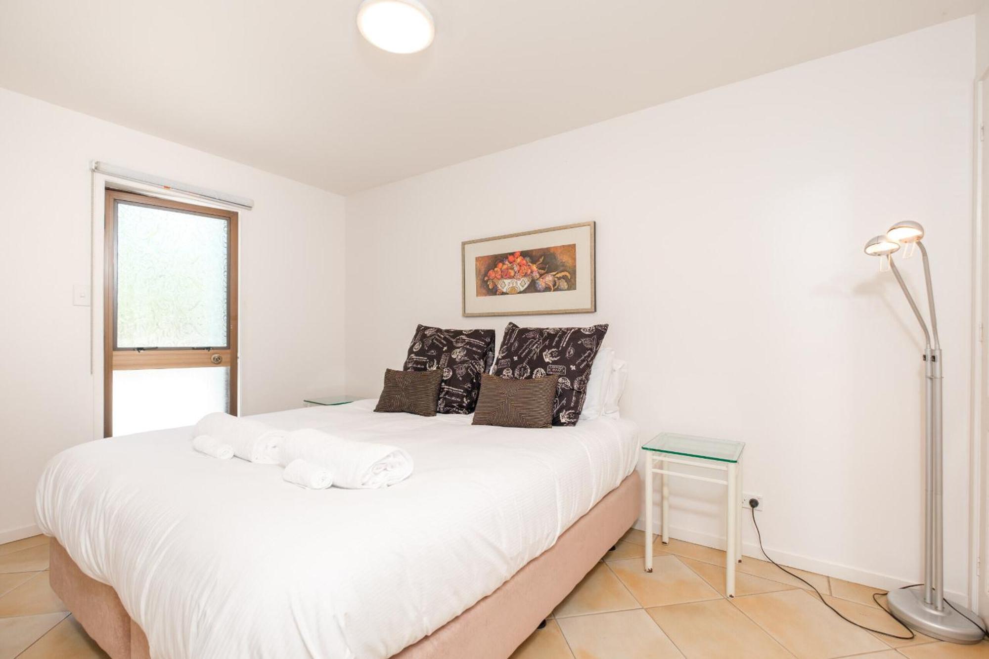 Onetangi Beach Apartments Dış mekan fotoğraf