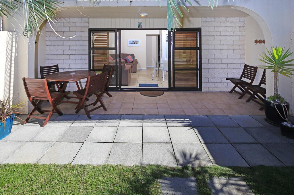 Onetangi Beach Apartments Dış mekan fotoğraf